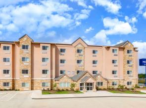 Microtel Inn & Suites by Wyndham College Station