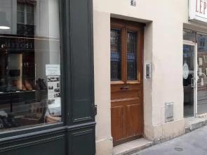 Romantic tiny house in Paris