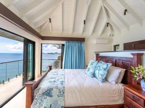 Mini Cooper - The Cooper Bay Villas