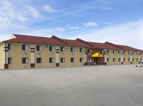 Super 8 by Wyndham Park City/North Wichita Area