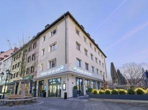 Riverview Apartments by dasPaul