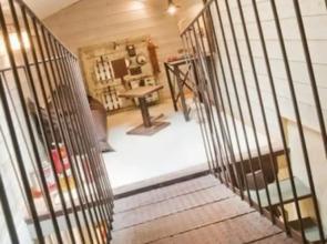 Voyage Désirable - La Cabane Du Capitaine Nemo