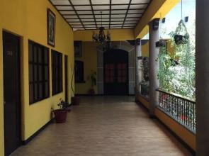 Hotel Villa Real Plaza