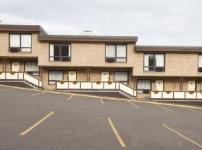 The Downtown Duluth Inn