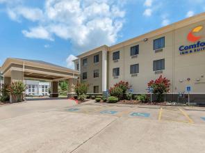 Comfort Inn & Suites El Dorado