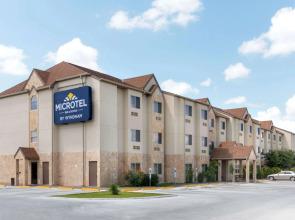 Microtel Inn and Suites Eagle Pass