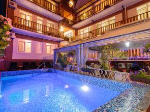 Chernoe More Guest House