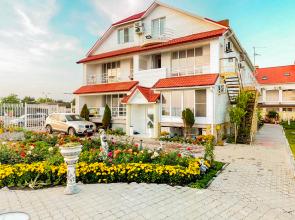 Krutoy Bereg Guest House