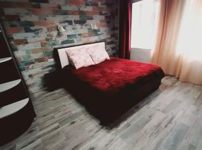 Trekhkomnatnaya Kvartira V Tsentre Na Poptsova