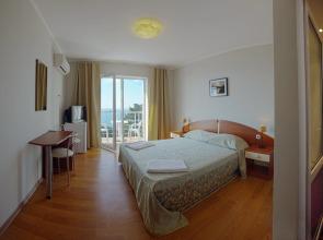 Kedr - Zapad Guest House