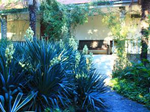 Letnij Dvorik Living quarters