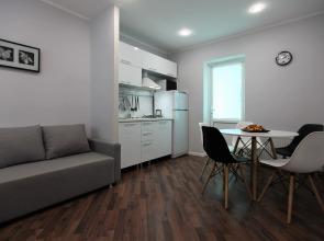 Apartment Golitsyna 19 4