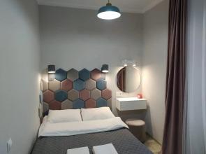 Dvukhkomnatnaya S Balkonom Na Tsentralnom Prospekte Flat