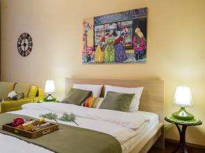 GM Apartments v Legendarnoy Stalinskoy vysotke Flat