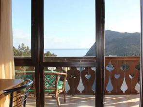 Shaliapin Guesthouse